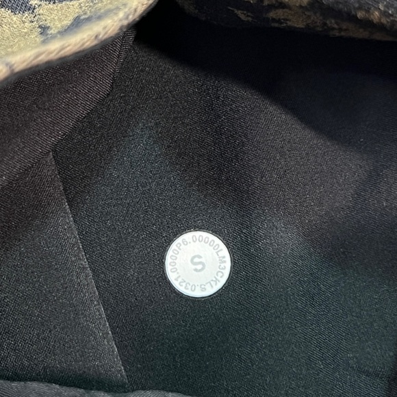 Lululemon Men's City Sweat Pullover Hoodie - Small - black tan hooded sweatshirt - Picture 9 of 15